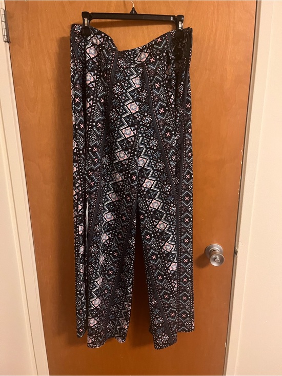 Pants - Blue Geometric Wide-Leg Palazzo Pants with Pink Accents